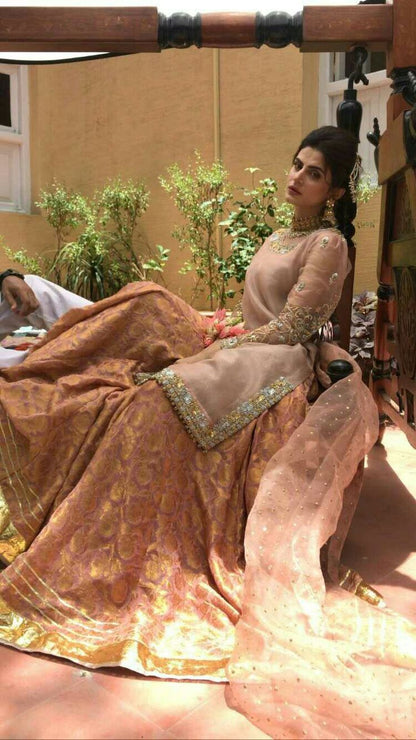 3PC Ready-to-Wear Embroidered Organza Shirt with Jamawar Sharara – Pink & Peach Elegance