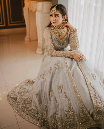 Elegant Pastel Blue Maxi Gown – The Perfect Bridal Choice
